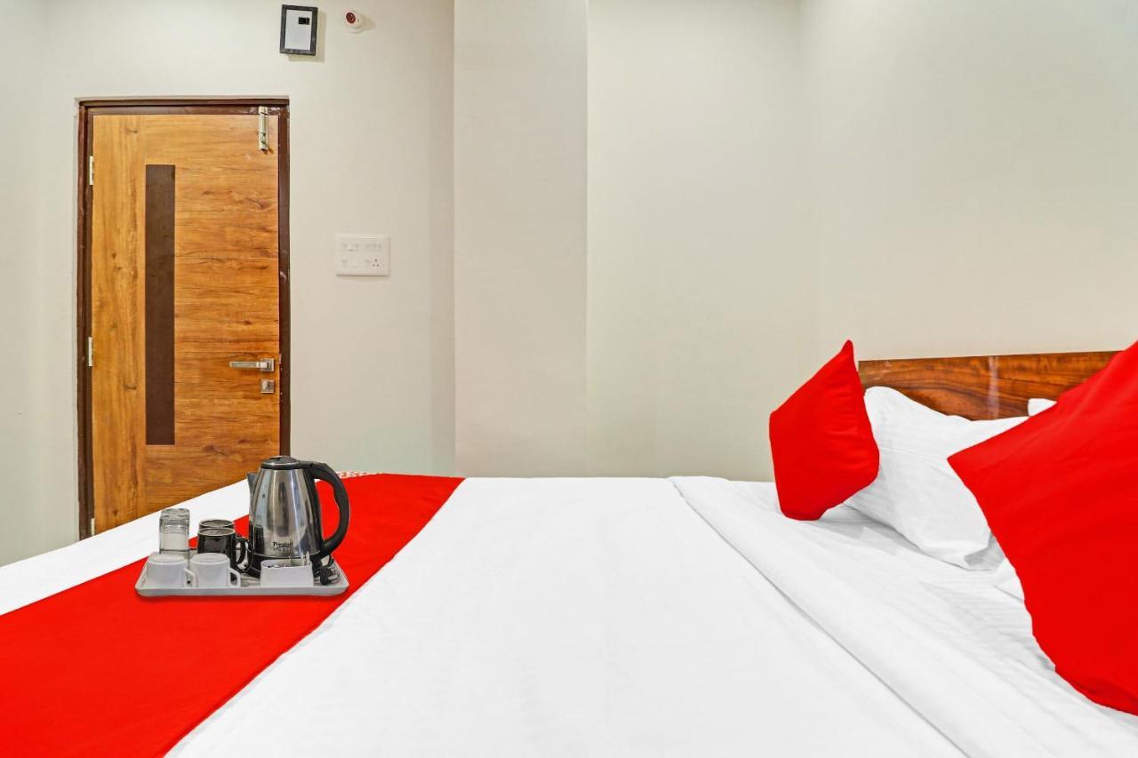 Hotel O Night Eye Hyderabad Exterior foto
