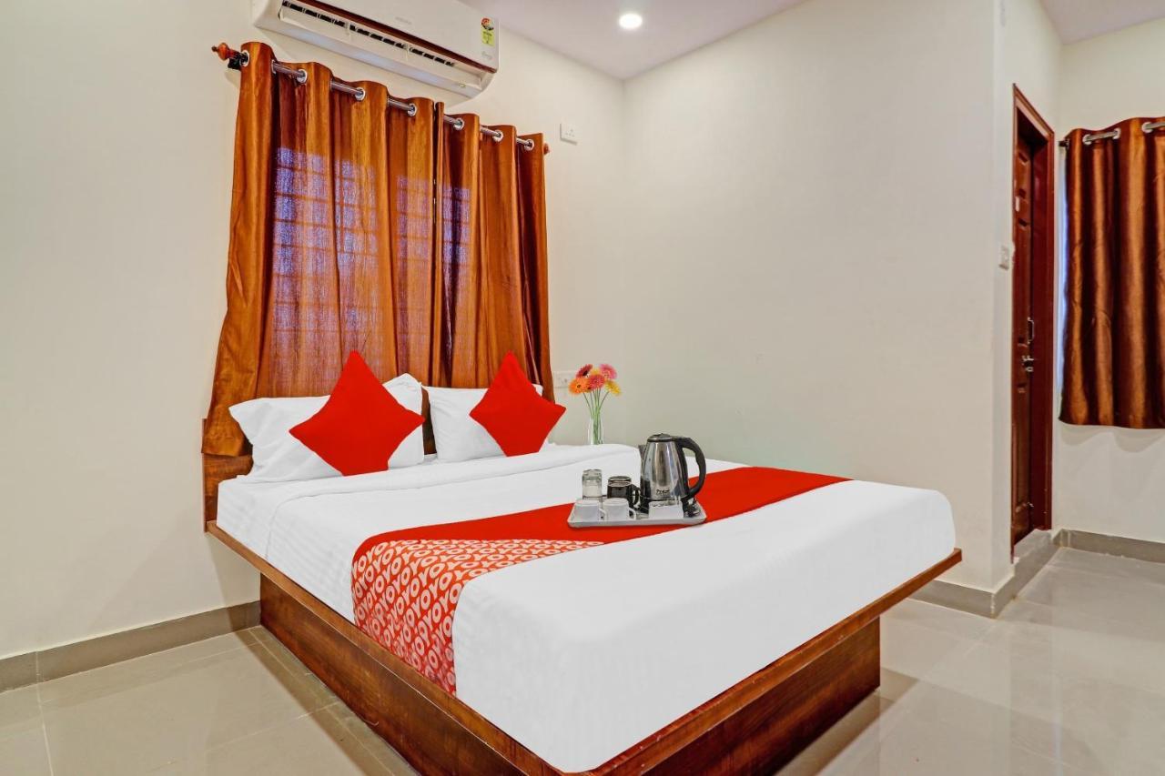 Hotel O Night Eye Hyderabad Exterior foto