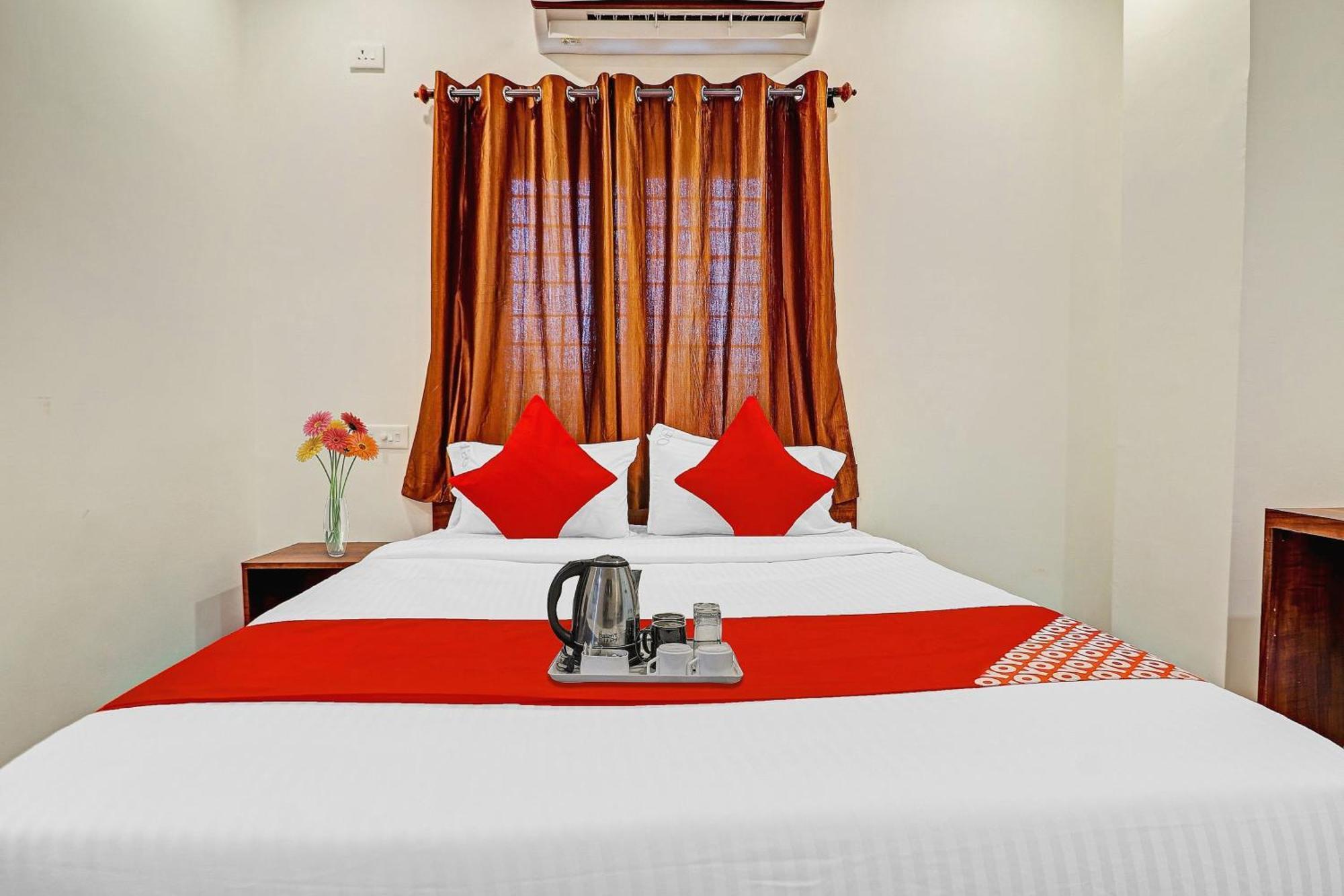 Hotel O Night Eye Hyderabad Exterior foto