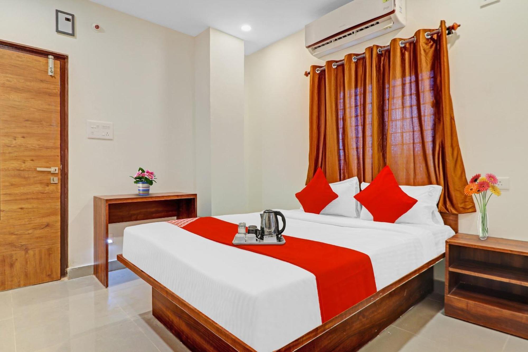 Hotel O Night Eye Hyderabad Exterior foto