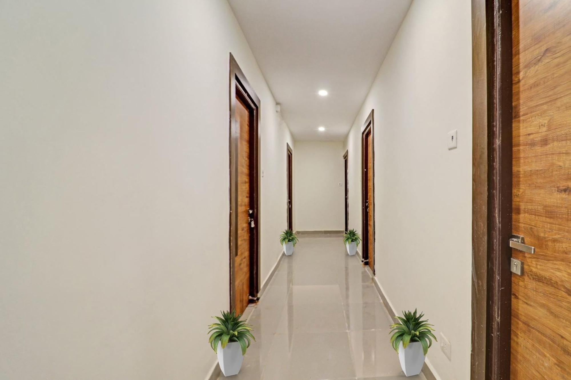 Hotel O Night Eye Hyderabad Exterior foto