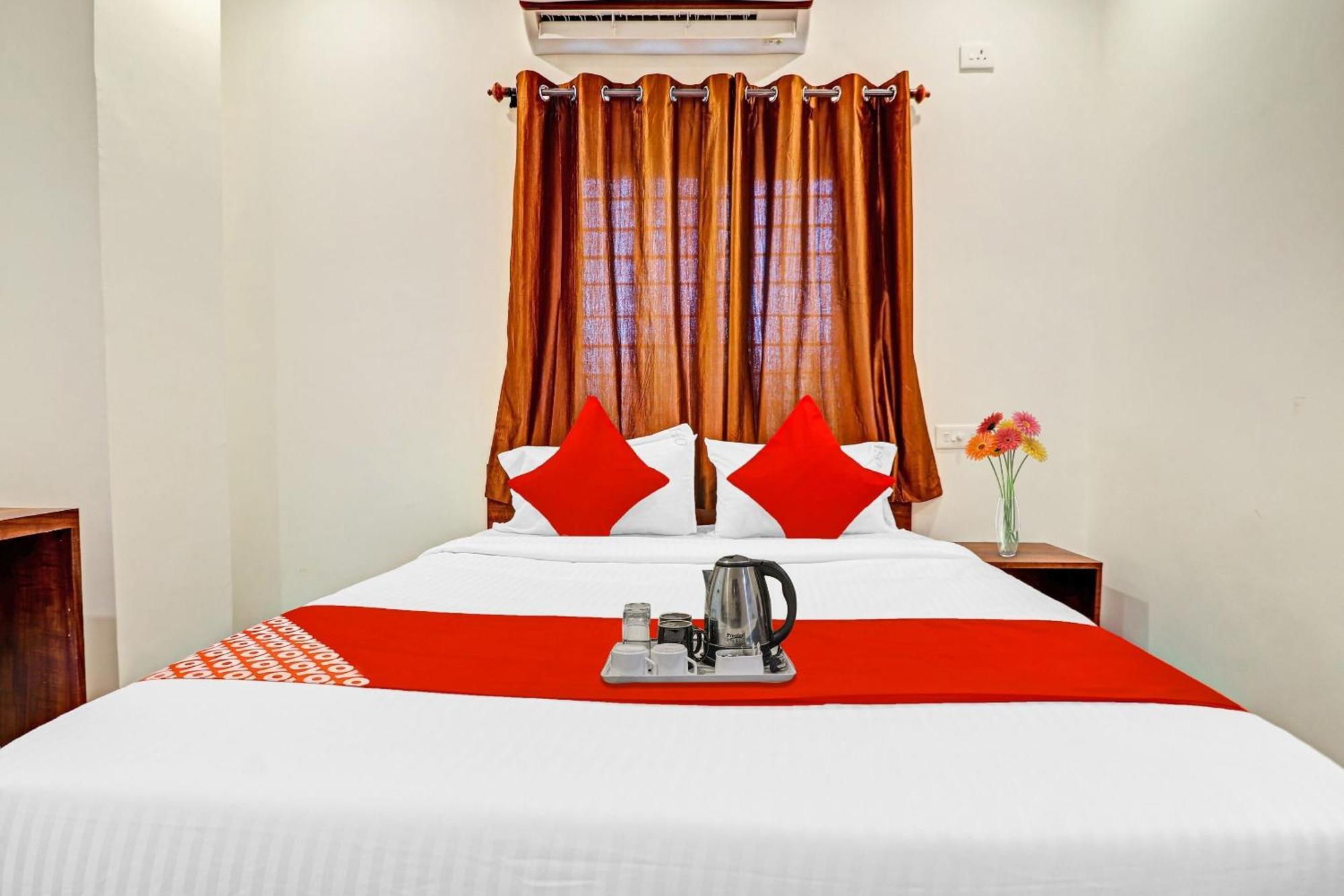 Hotel O Night Eye Hyderabad Exterior foto